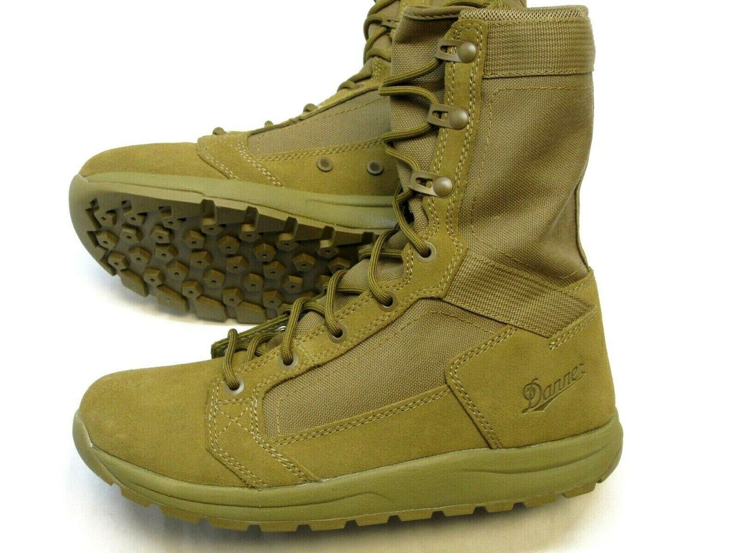 Danner Tachyon 8" Coyote Military Boots 50136 AR 670-1 Lightweight Tactical