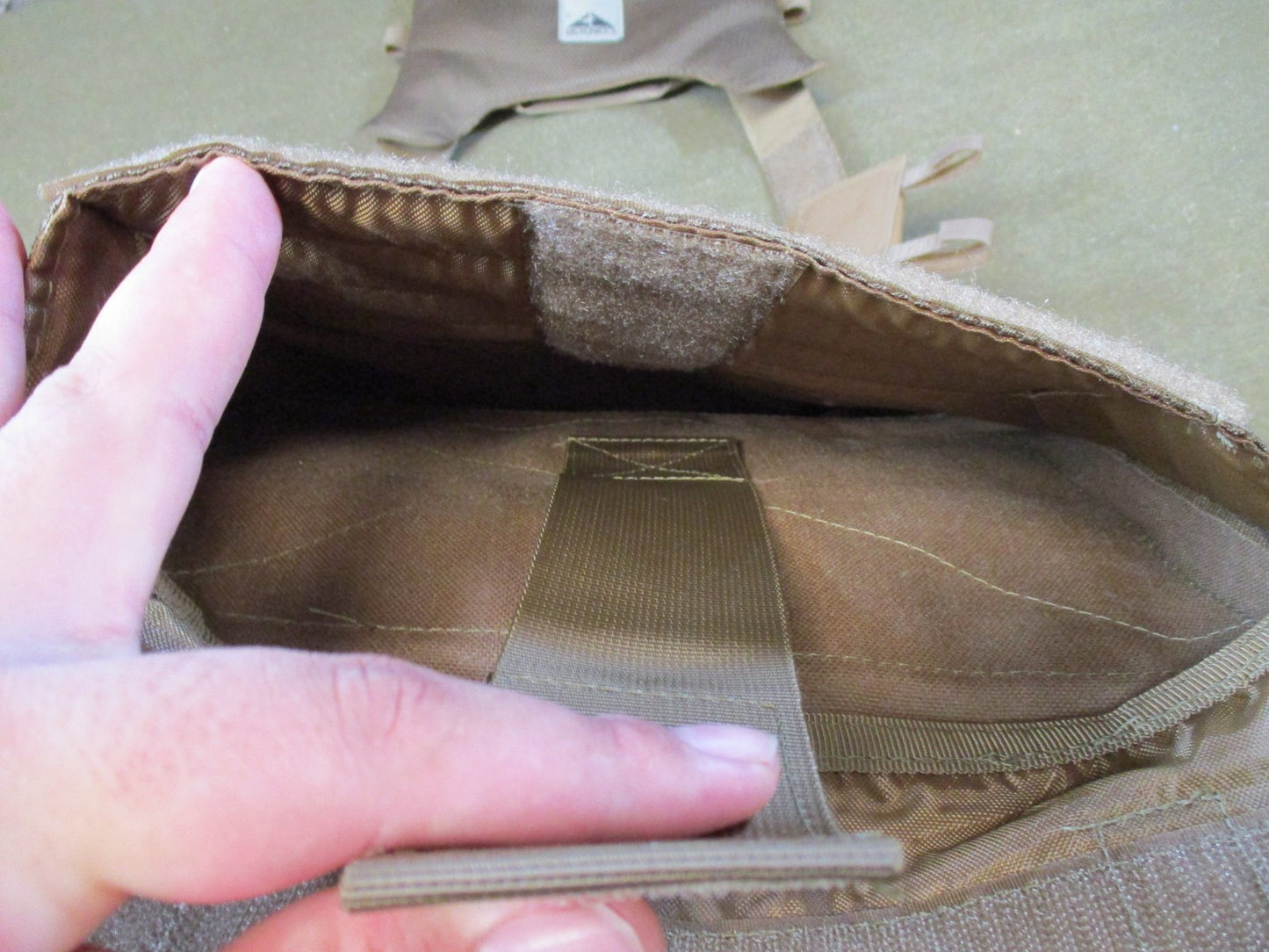 condor gunner plate carrier coyote brown tactical vest 201039