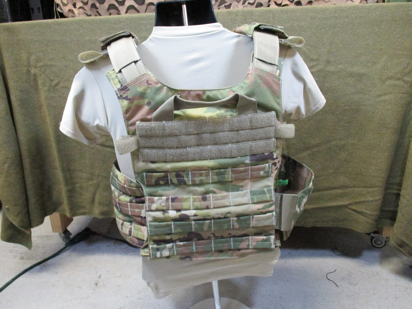 Condor Gunner Plate Carrier Scorpion OCP MOLLE Tactical Vest 10x12 New