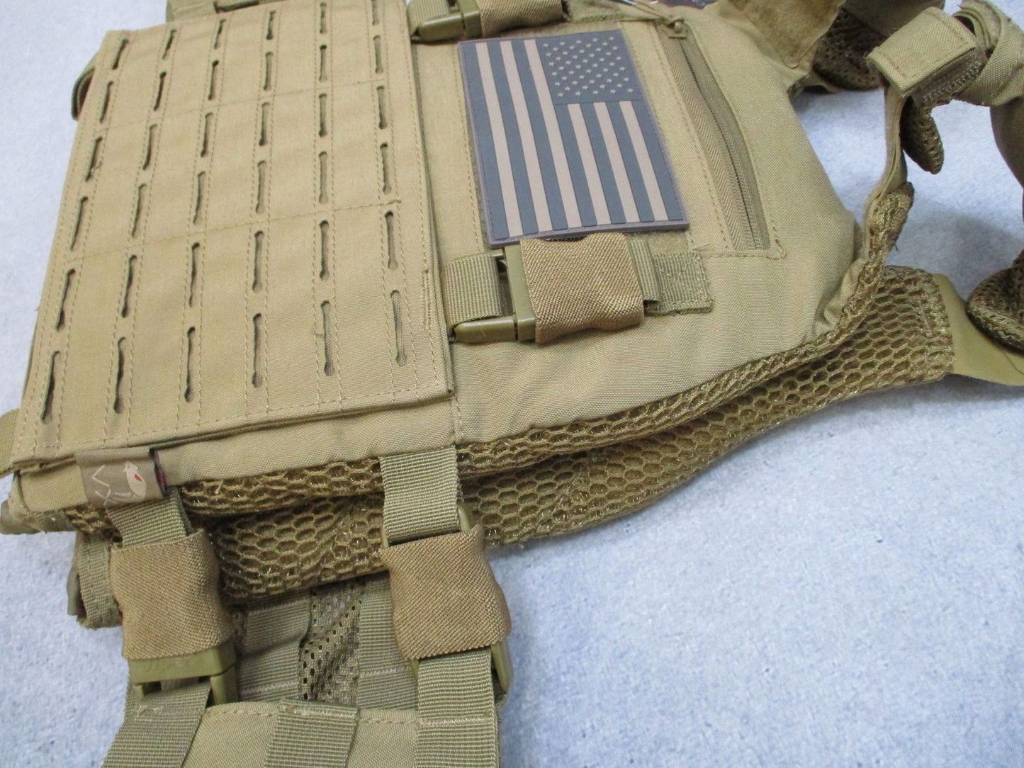 Viper Tactical VX Buckle Up Carrier Gen2 Plate Carrier Vest Coyote New w/ Tags