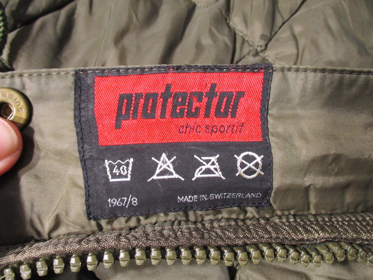 Swiss Army Surplus Sleeping Bag w/ British Army Compression Sack – surplus lot