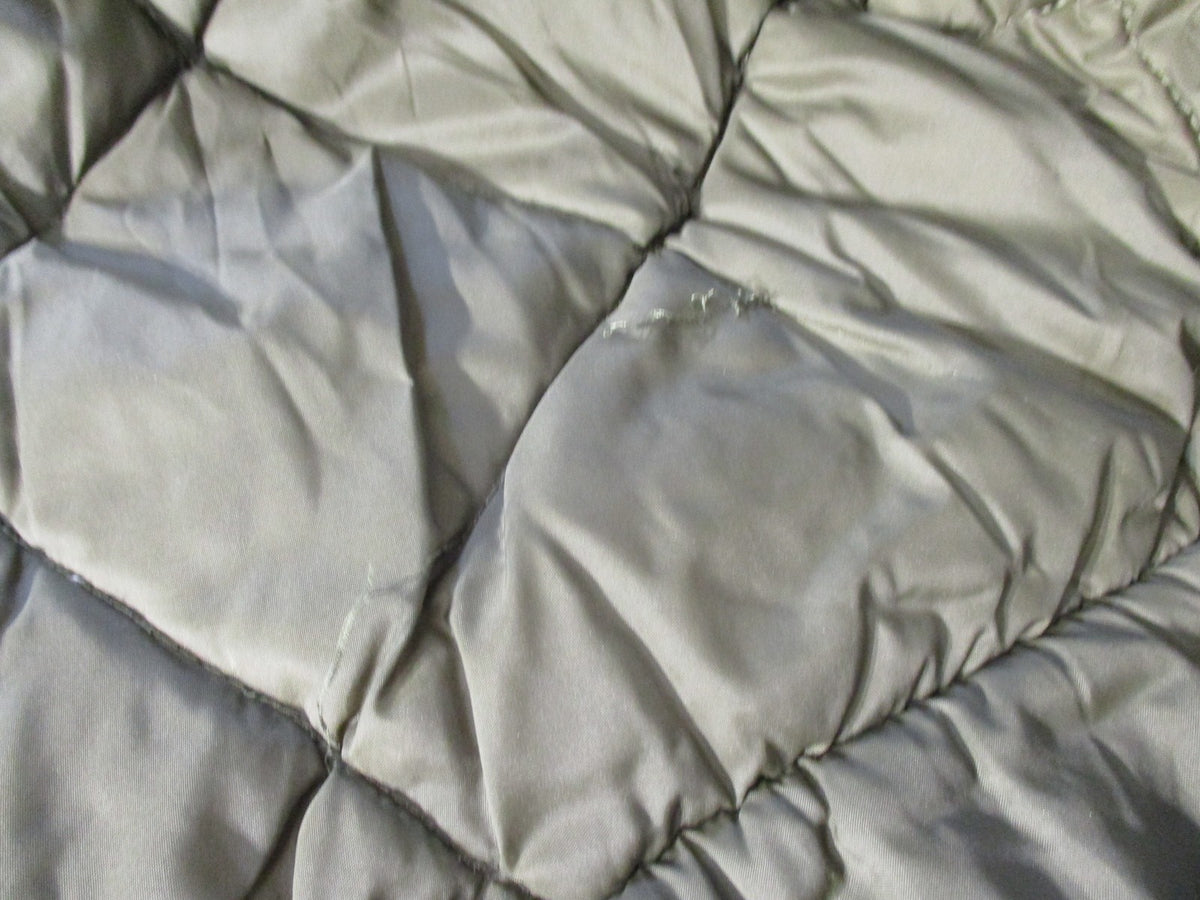 Swiss Army Surplus Sleeping Bag w/ British Army Compression Sack – surplus lot