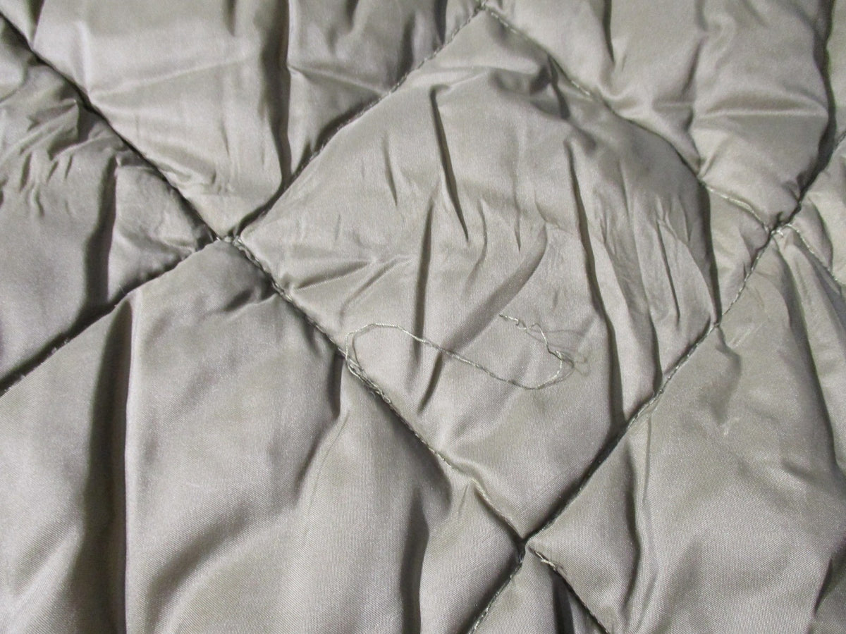 Swiss Army Surplus Sleeping Bag w/ British Army Compression Sack – surplus lot