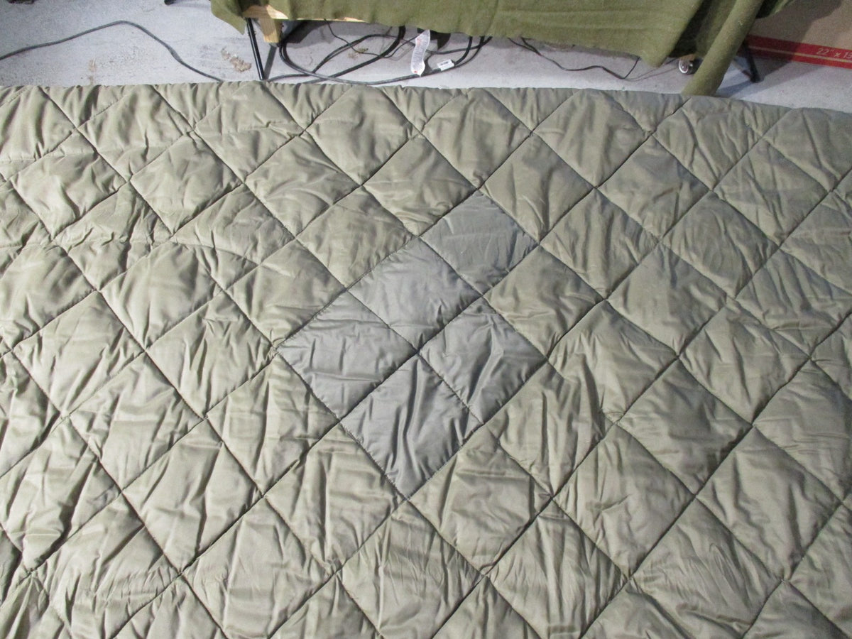 Swiss Army Surplus Sleeping Bag w/ British Army Compression Sack – surplus lot