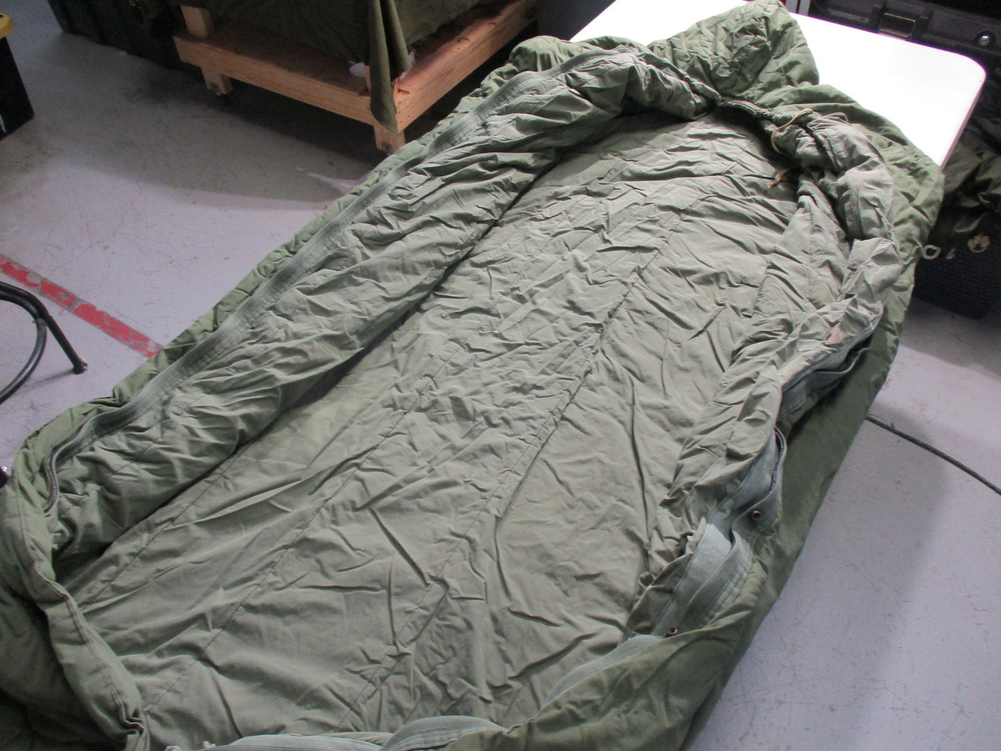 USGI Vintage Mummy Sleeping Bag + Sleepingo Mat Surplus Lot – Field Ready 6 feet