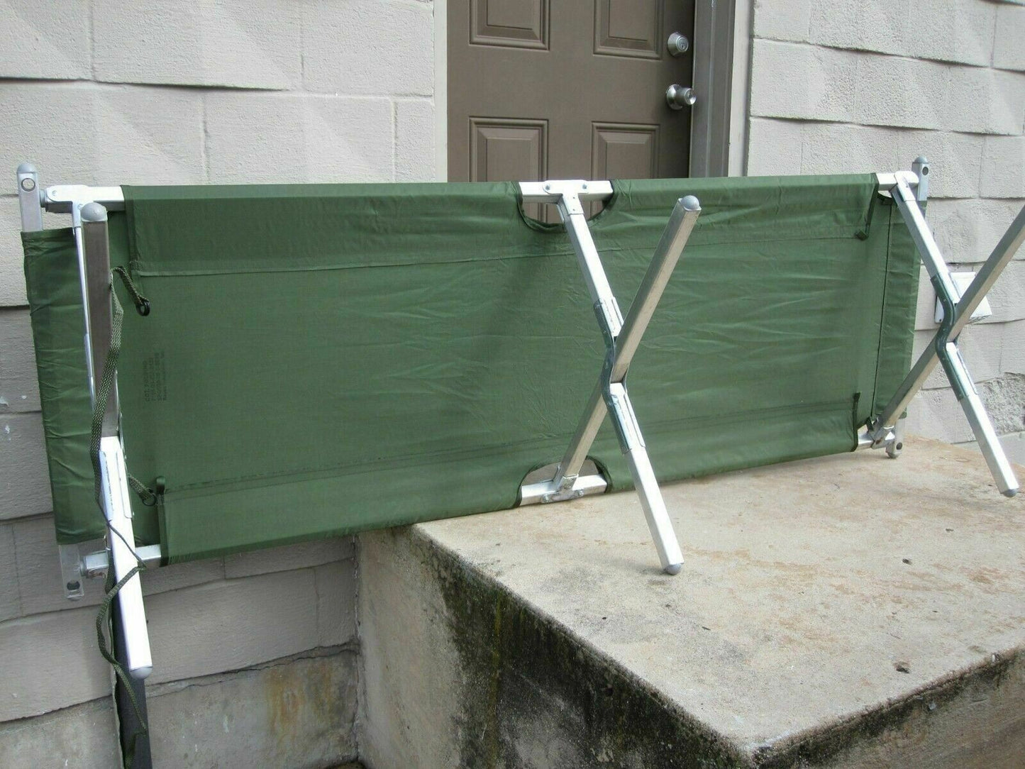 NEW USGI MILITARY CAMPING COT HEAVY DUTY FRAME SLEEPING BED OD GREEN FOLDING