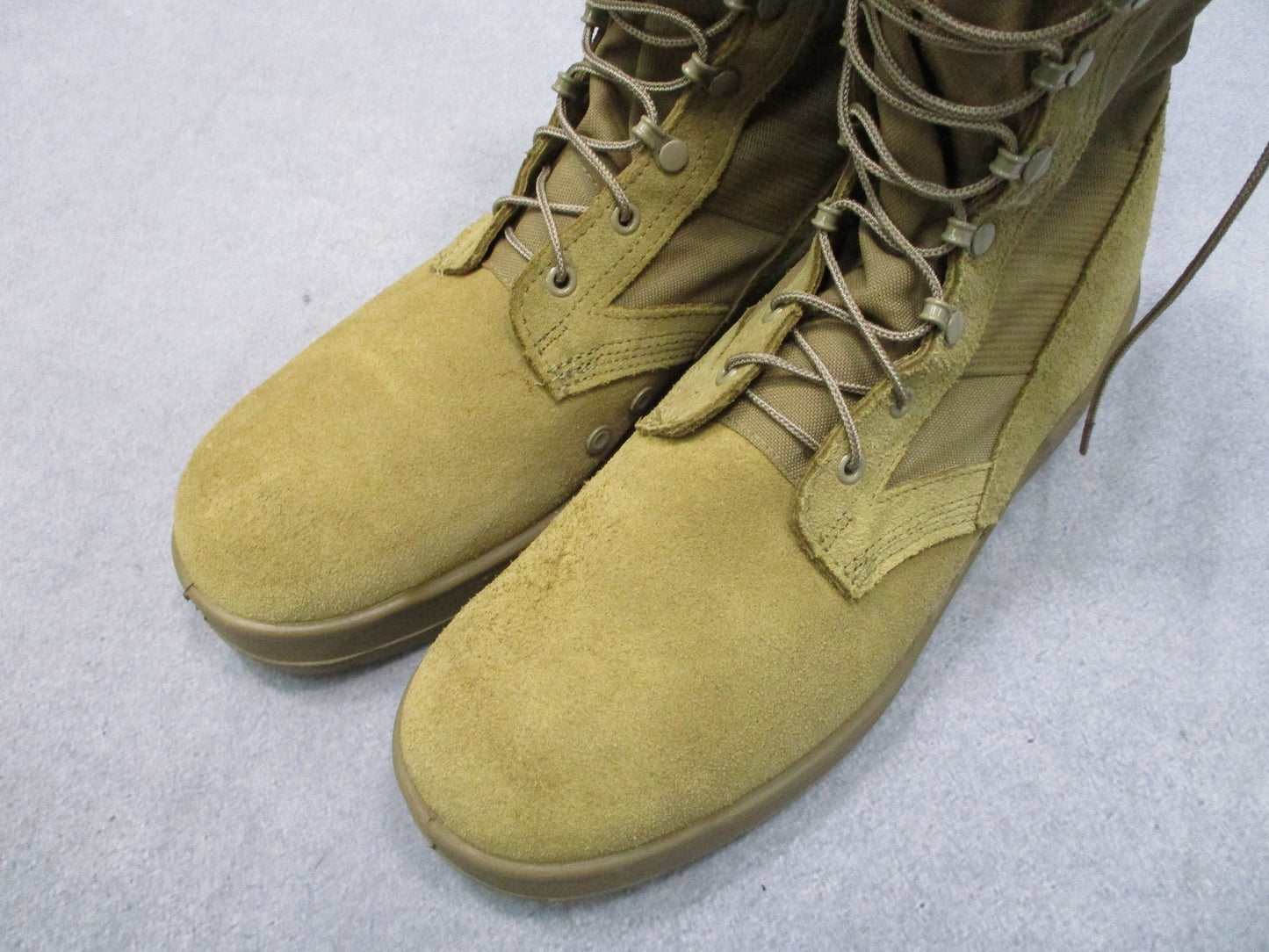 Rocky Army Hot Weather Combat Boots AR 670-1 Compliant Size 13R Coyote Brown