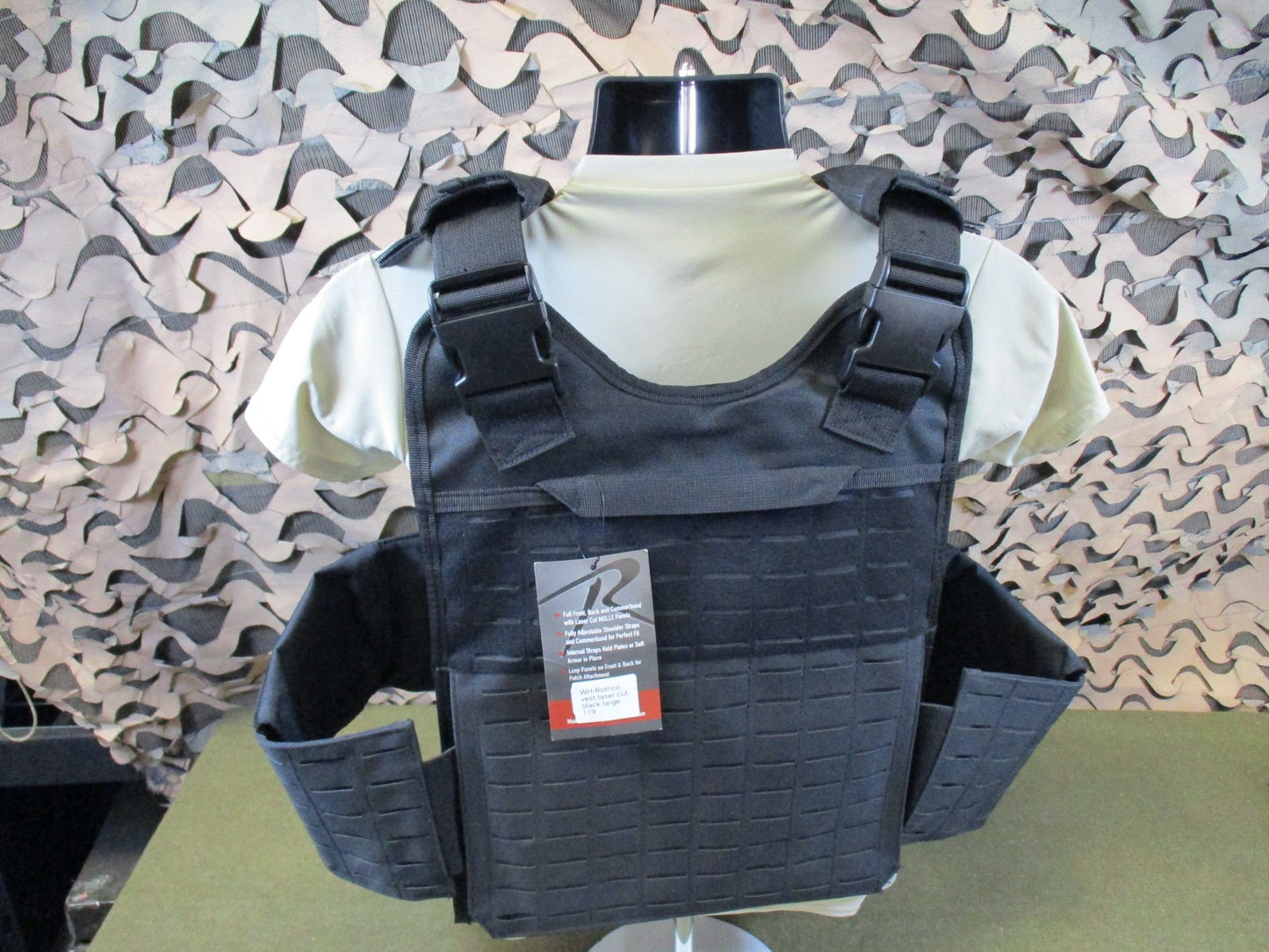 Rothco Laser Cut Plate Carrier Vest Black Large Tactical MOLLE Carrier Defect