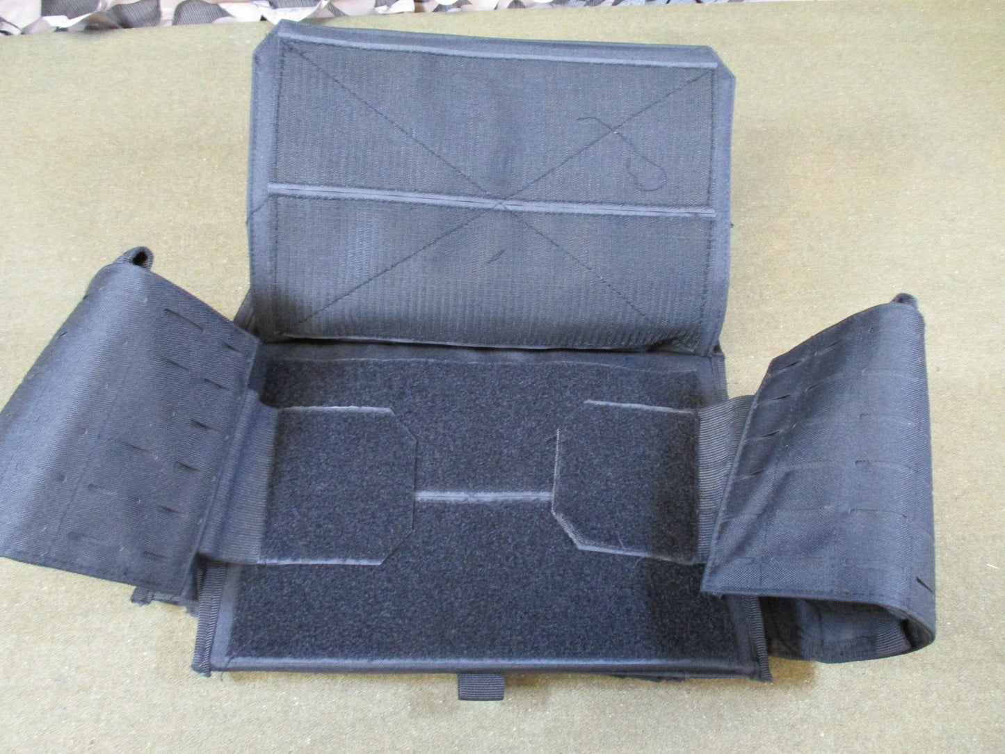 Rothco Laser Cut Plate Carrier Vest Black Large Tactical MOLLE Carrier Defect
