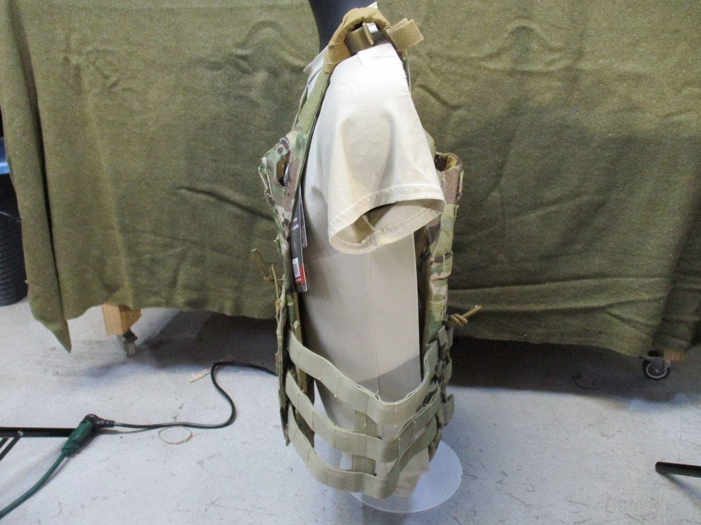 New Rothco Lightweight Plate Carrier Multicam Tactical Vest MOLLE Compatible