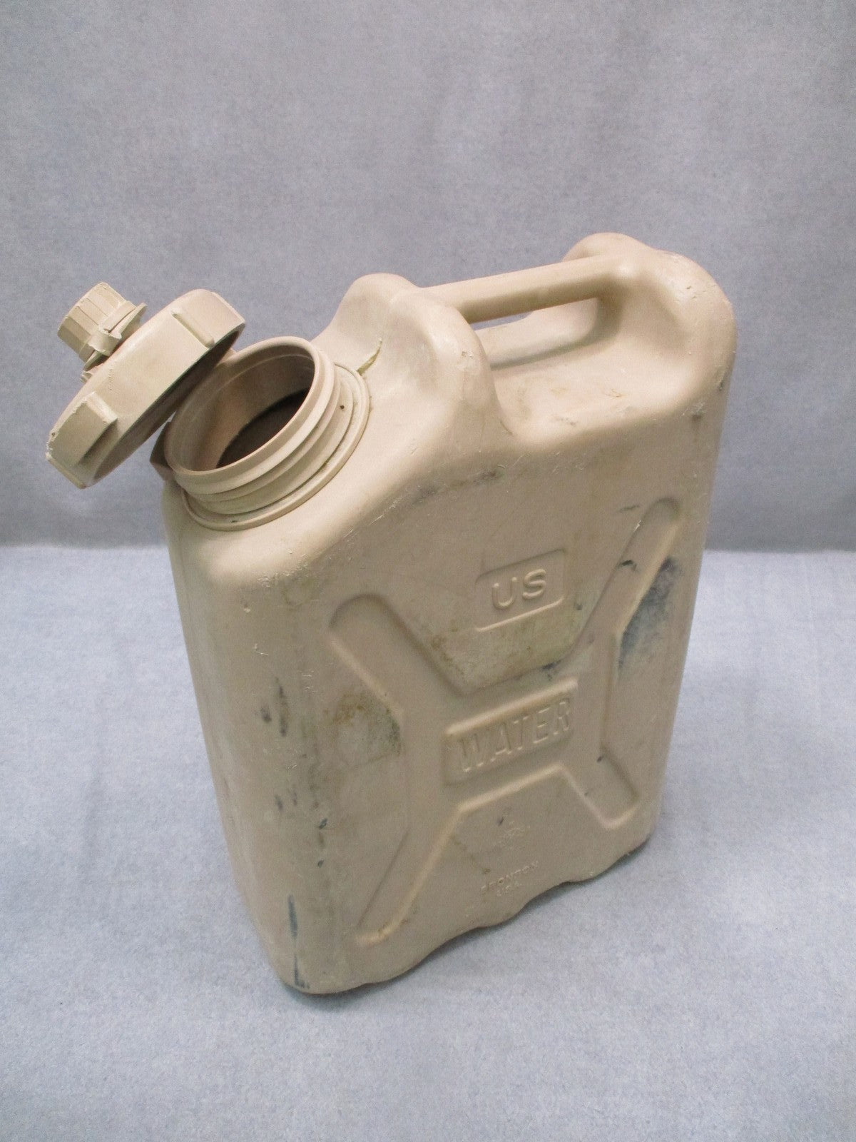 Bronson USA desert tan 5 gallon military water can