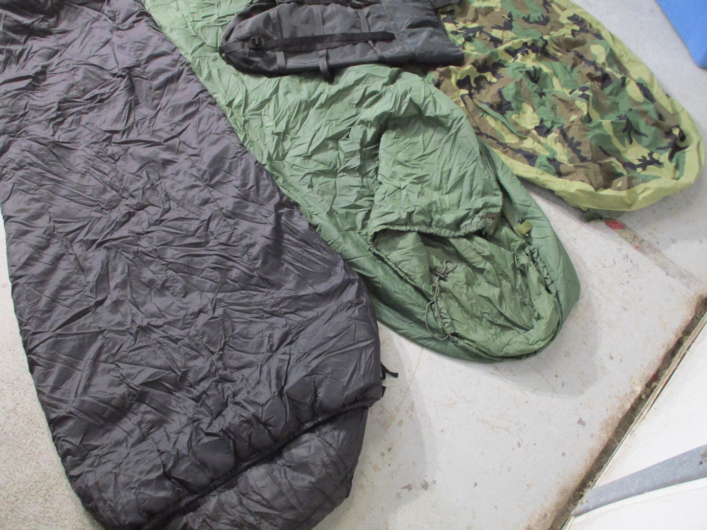 USMC MILITARY 4 PART SLEEPING BAG SYSTEM MSS WOODLAND GORETEX BIVY BLACK/GREEN