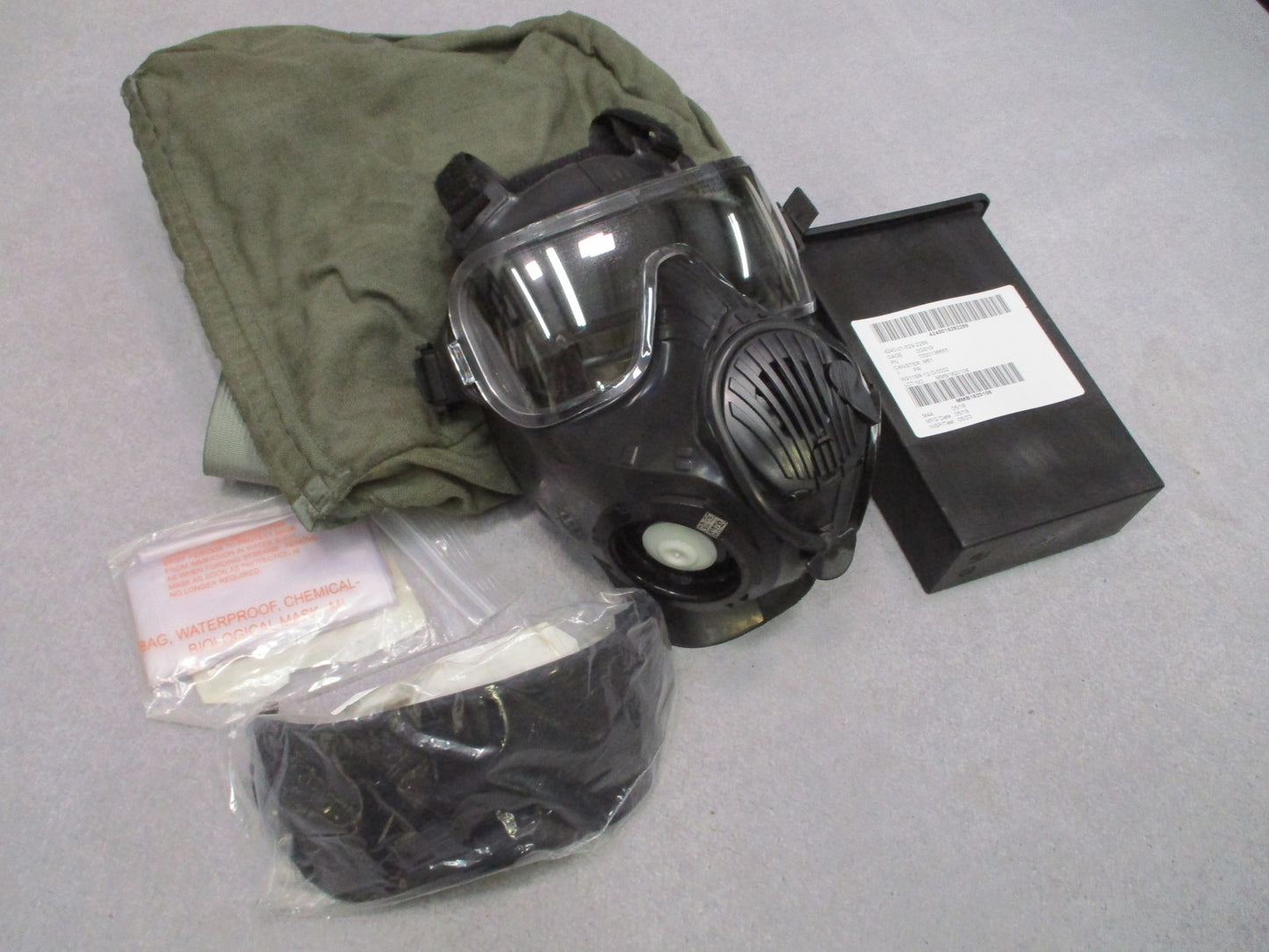 USGI Avon M50 JSGPM Gas Mask Medium CBRN w/ Sealed M61 Filters Bag Lens (USED)