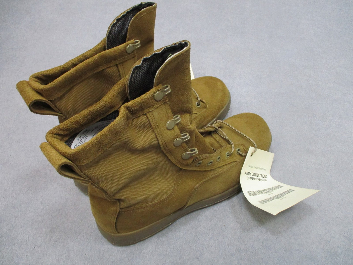 McRae Army Combat Boots Temperate Weather 9.5N Suede Cordura Vibram New
