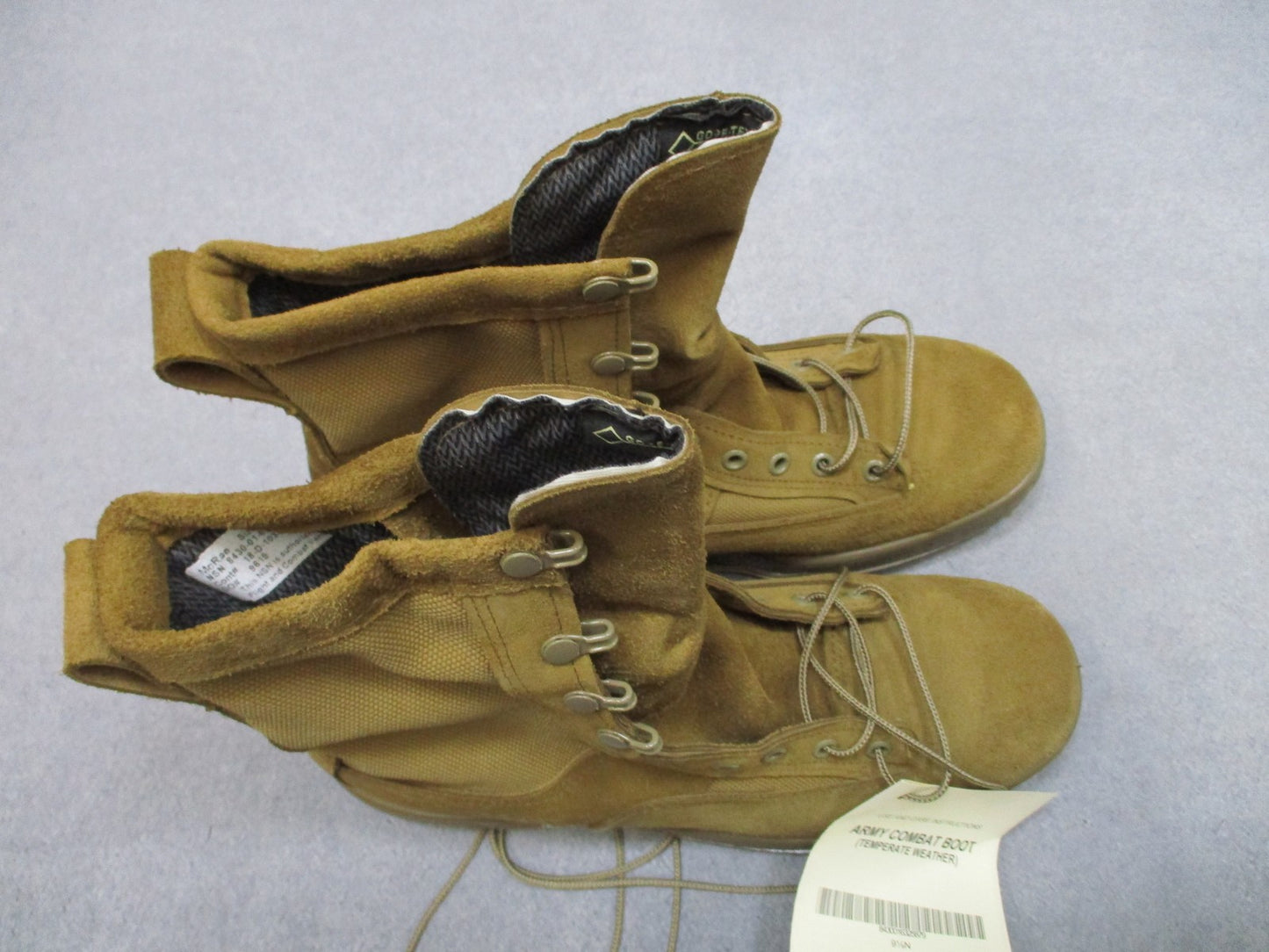 McRae Army Combat Boots Temperate Weather 9.5N Suede Cordura Vibram New