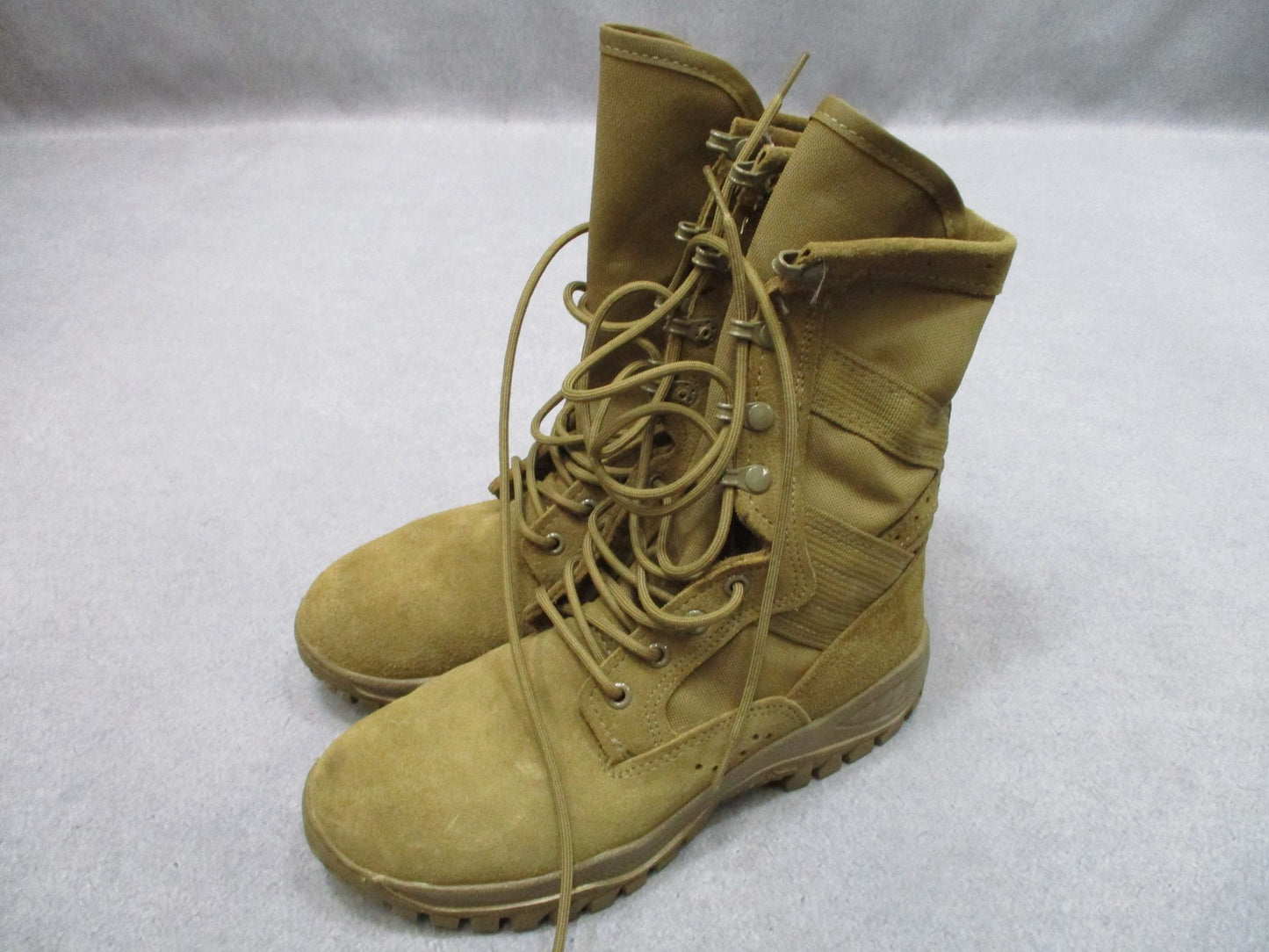 Belleville Coyote Ultra Light Assault Boots Women's US 9.0 R Vibram Made in USA