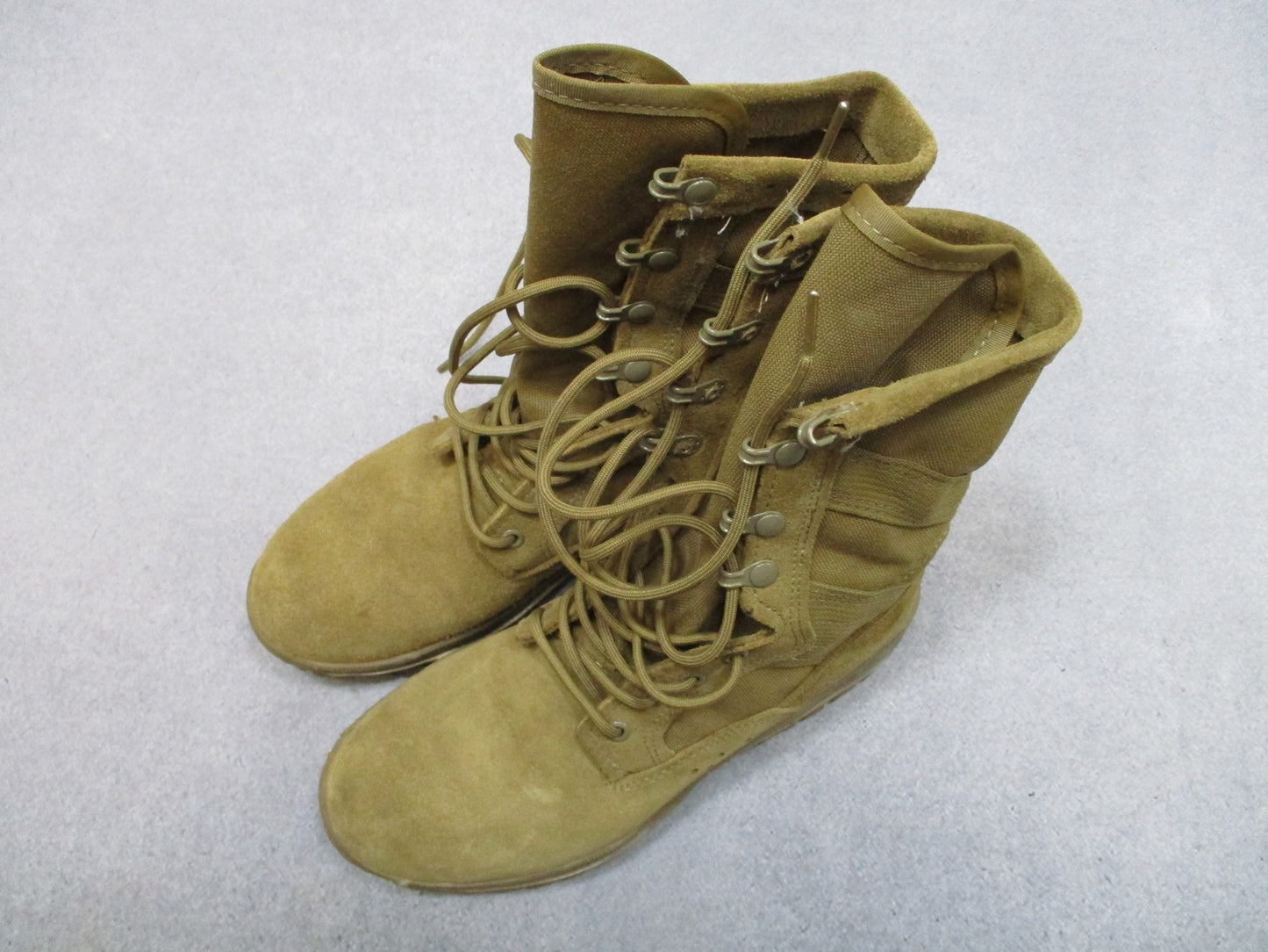 Belleville Coyote Ultra Light Assault Boots Women's US 9.0 R Vibram Made in USA
