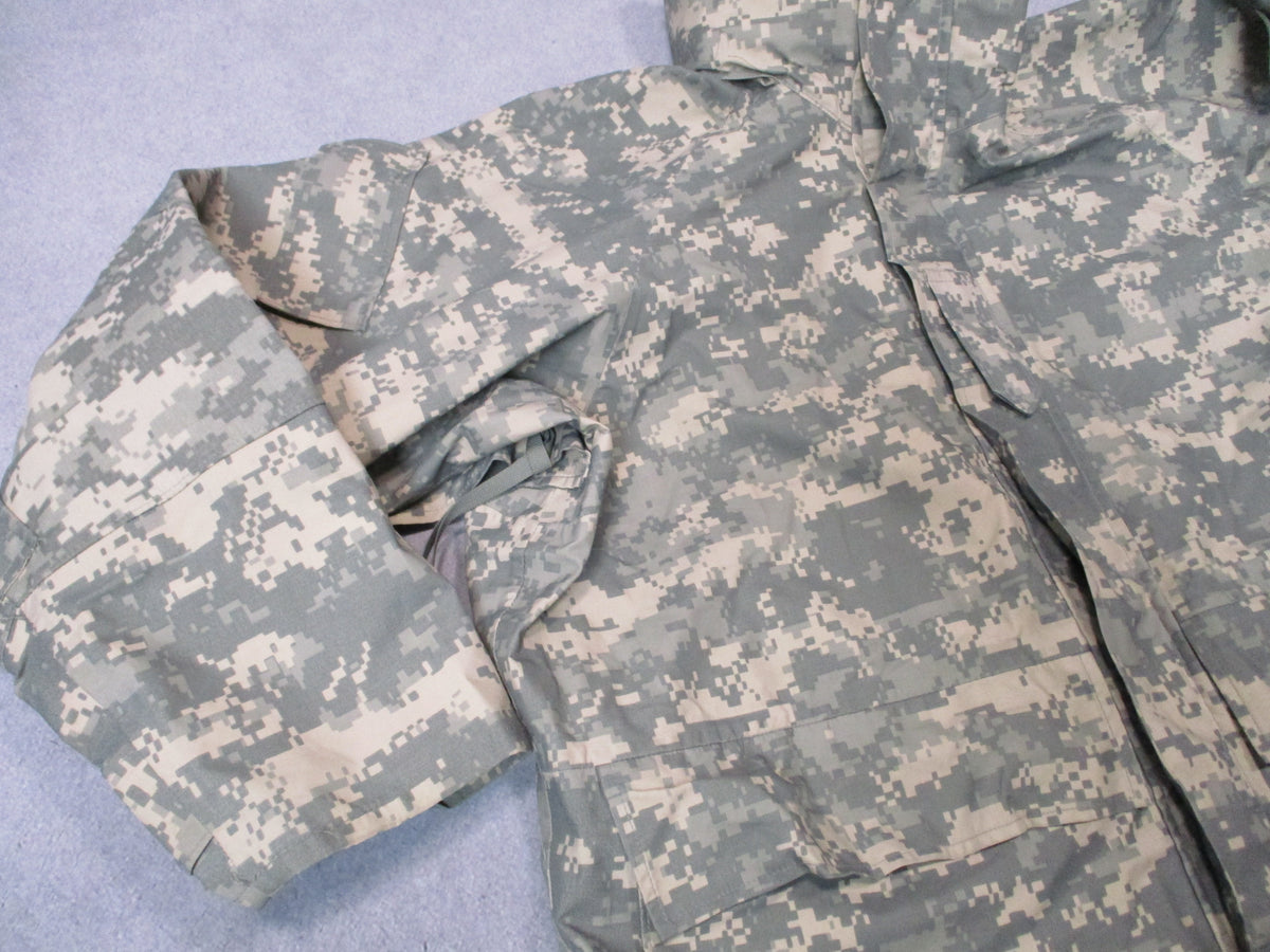 US Army ECWCS Gen II UCP Gore-Tex parka by Tennessee Apparel, medium X-short camouflage jacket