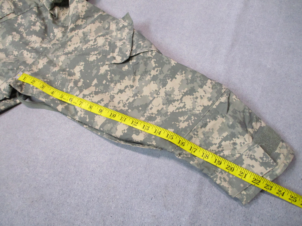 US Army ECWCS Gen II UCP Gore-Tex parka by Tennessee Apparel, medium X-short camouflage jacket front view
